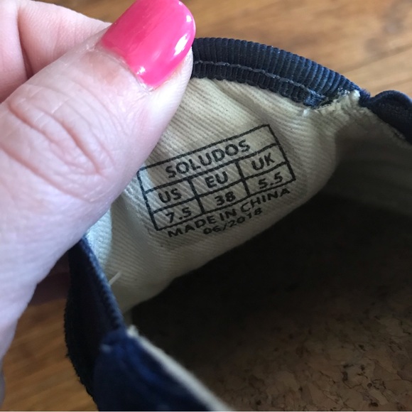 SOLD Soludos Lamb navy velvet slip on shoes 7.5 women’s - Picture 7 of 7